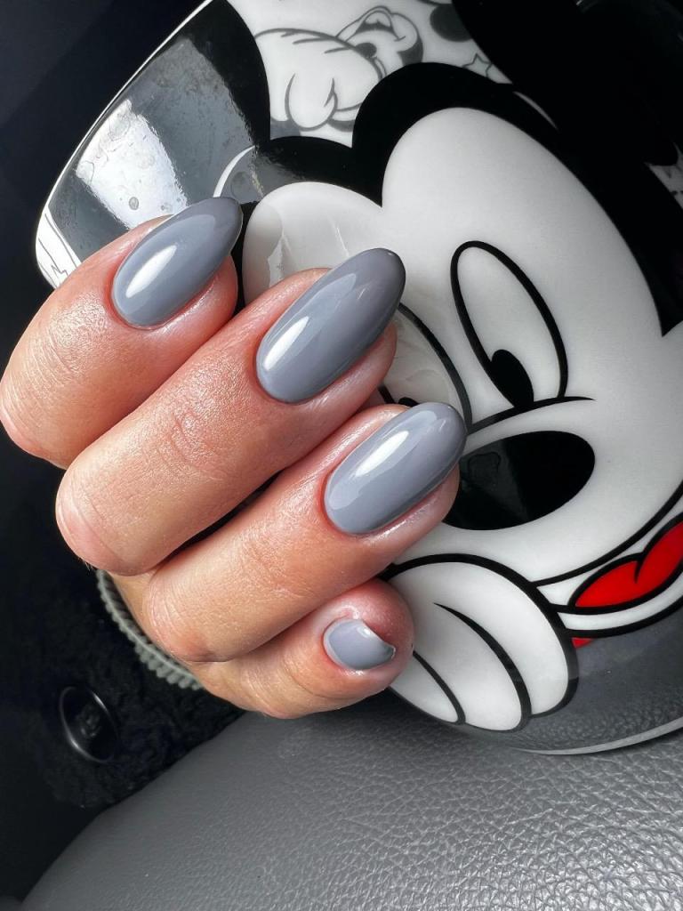 דשה ציפורניים וגבות דשה ציפורניים וגבות