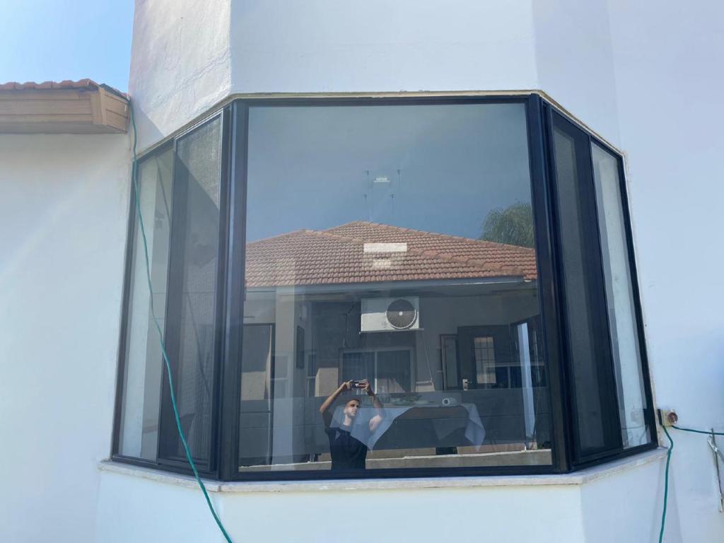 אלום גאבר אלום גאבר