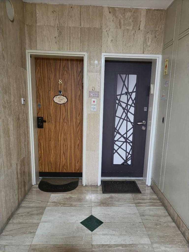 חיים המנעולן חיים המנעולן