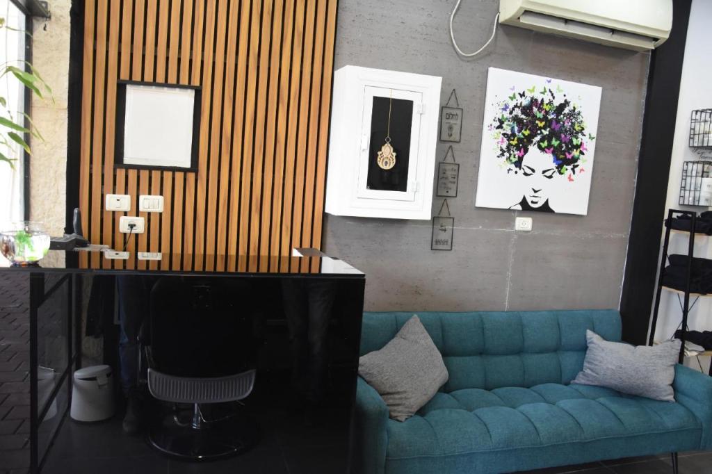 ראש אחר עיצוב שיער ראש אחר עיצוב שיער