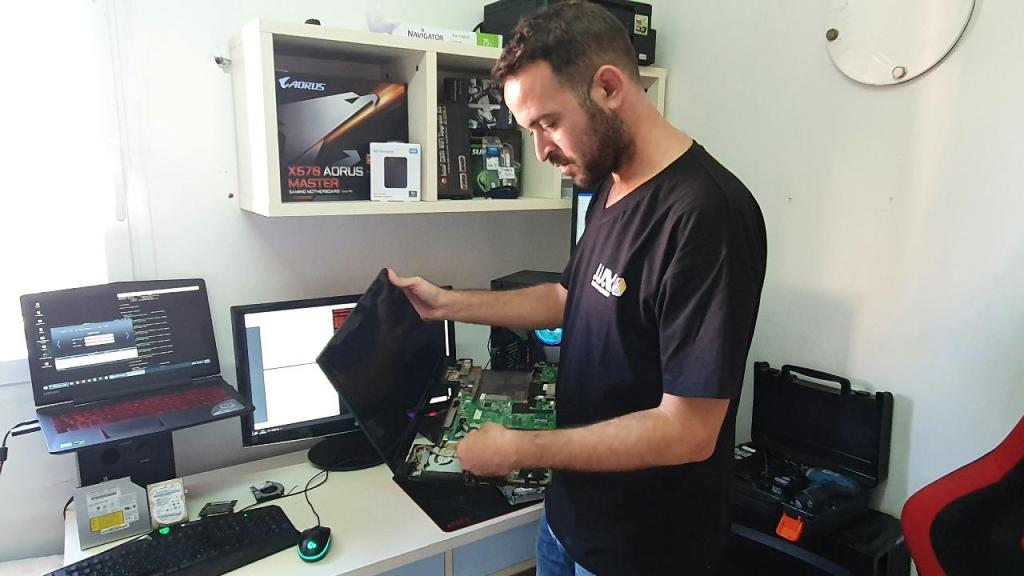 א.ש. פתרונות מחשוב א.ש. פתרונות מחשוב