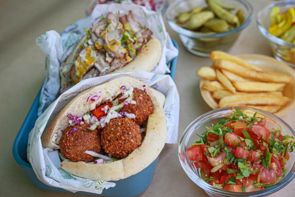 פלאפל ושווארמה של הירוק פלאפל ושווארמה של הירוק