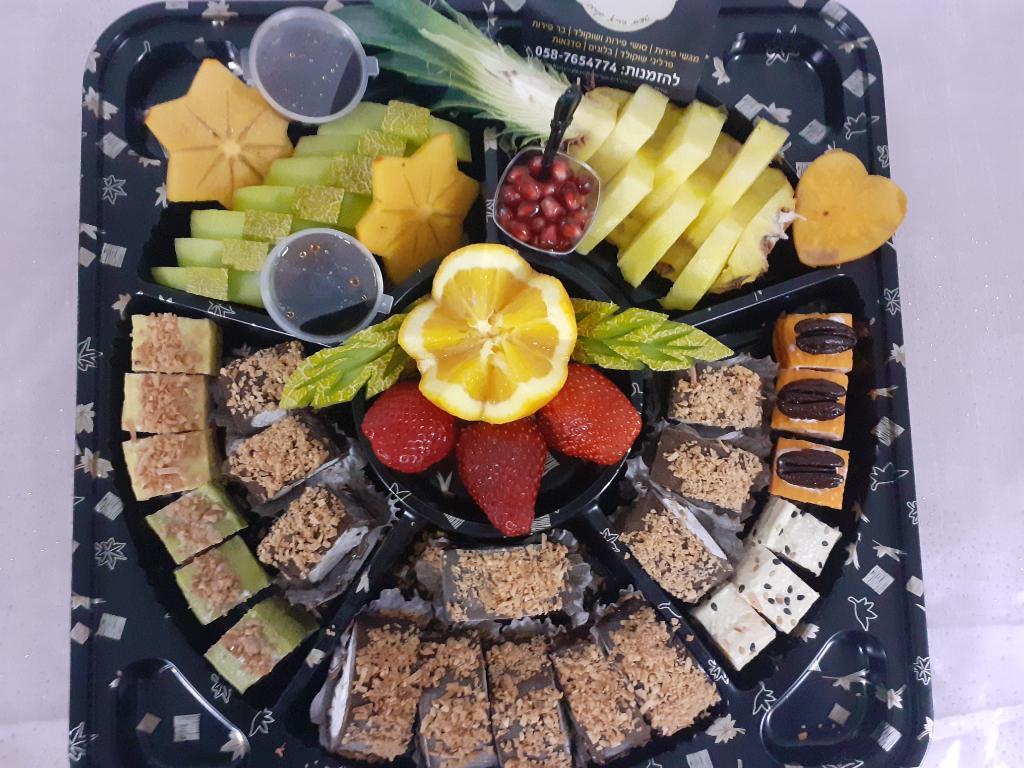 מגשי פירות & סושי פירות מגשי פירות & סושי פירות