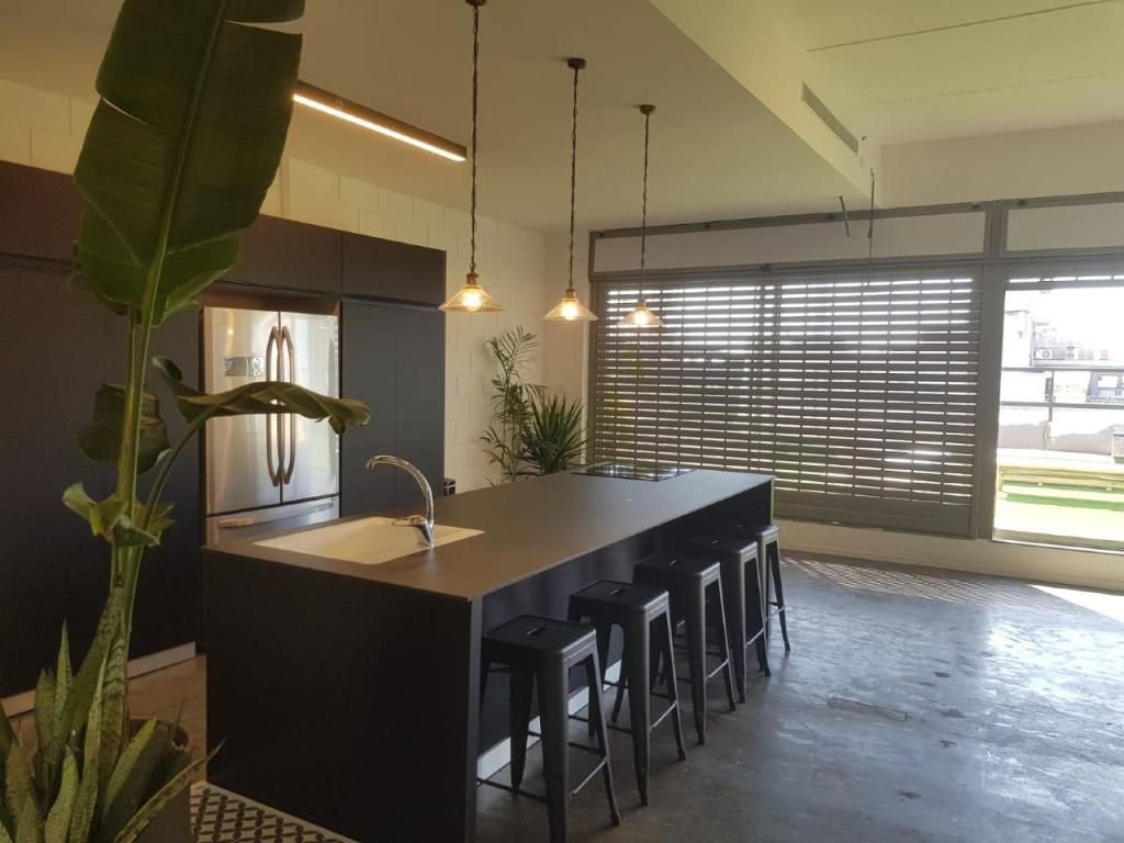 Mizrahi WoodWork Mizrahi WoodWork