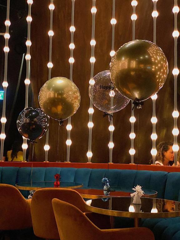 שחר בלונים שחר בלונים