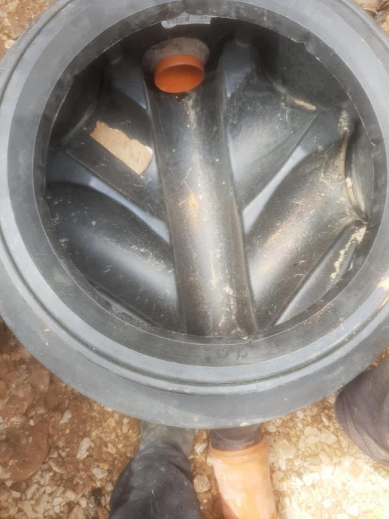 אילן לנקרי הנחת קווי מים אילן לנקרי הנחת קווי מים