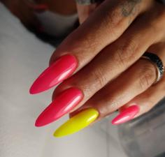 ViVi TELAViVi NAILS