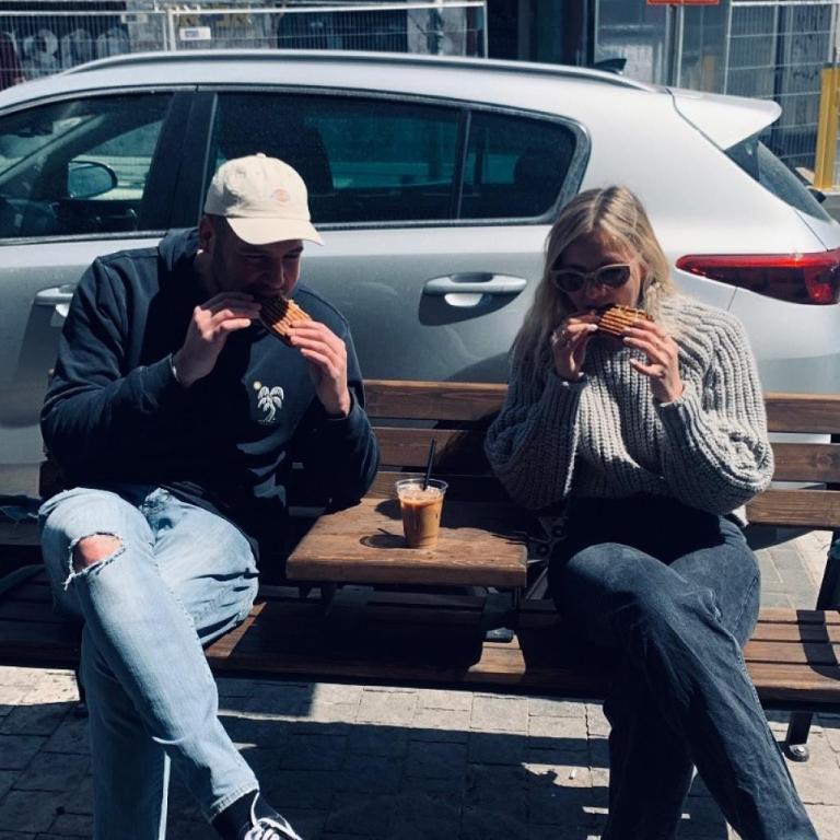 לאון טוסט לאון טוסט