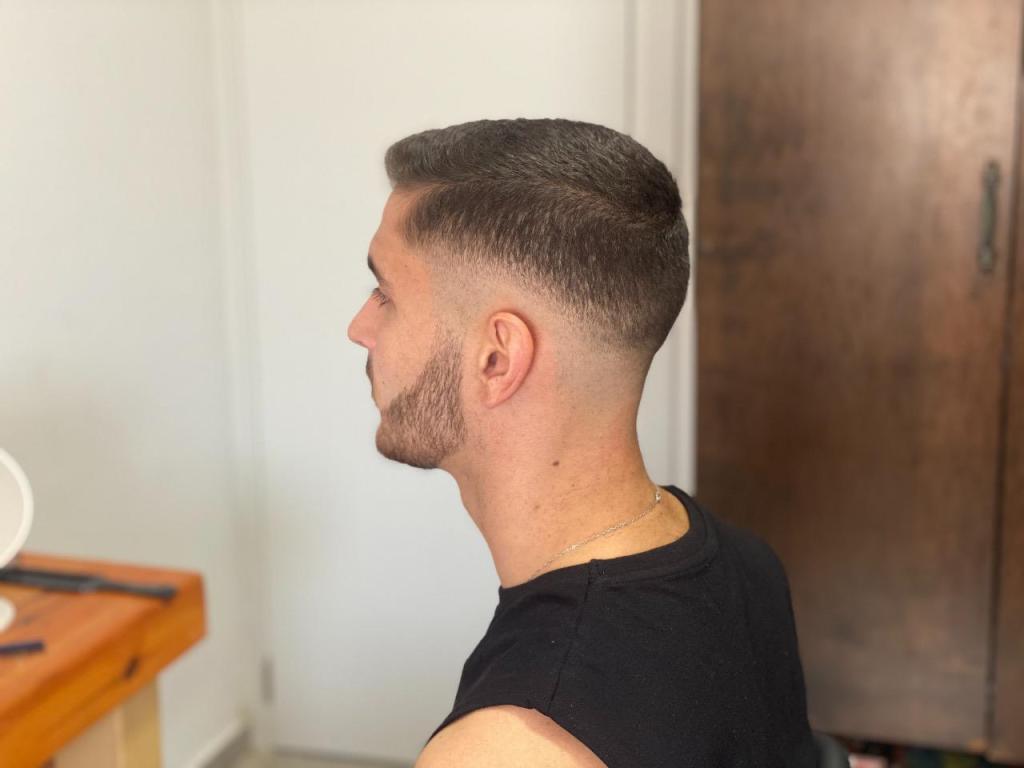 אופק עיצוב שיער אופק עיצוב שיער