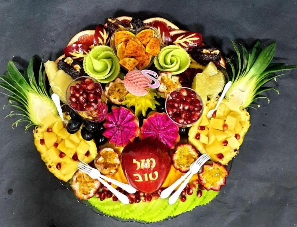 סיון עיצוב מגשי פירות סיון עיצוב מגשי פירות