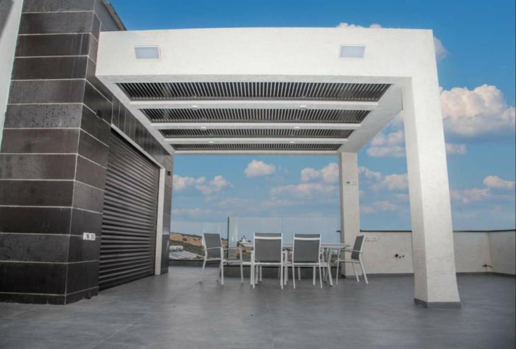 אופאל אלומיניום אופאל אלומיניום