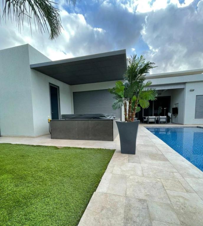 אופאל אלומיניום אופאל אלומיניום