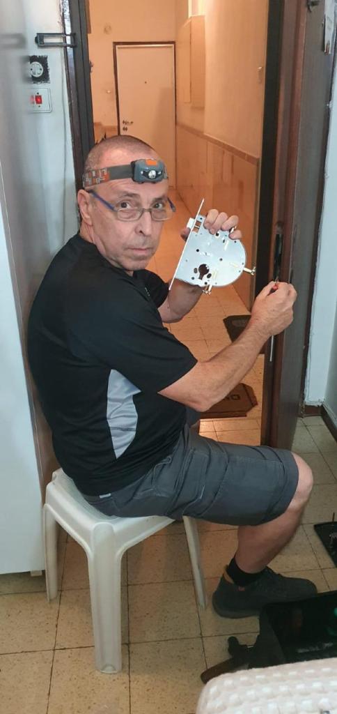 דודו המנעולן דודו המנעולן