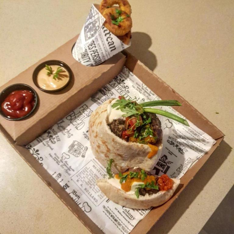 פיתנזון כל ביס חגיגה פיתנזון כל ביס חגיגה