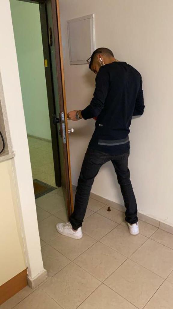 לירון המנעולן לירון המנעולן