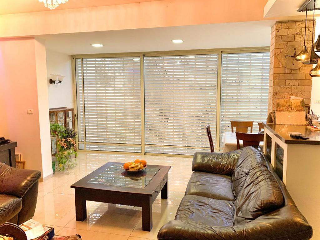 תריסי מלכה תריסי מלכה