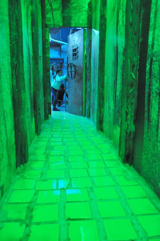 אוז גרסה אפלה אוז גרסה אפלה