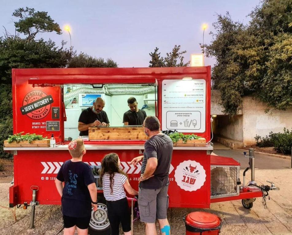 ההמבורגר של שגב בפארק ההמבורגר של שגב בפארק