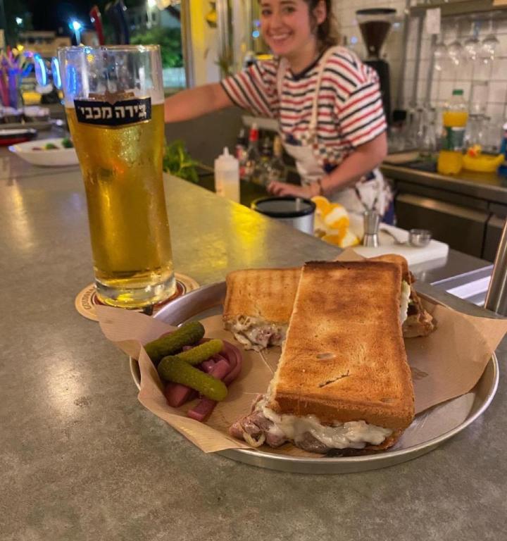 פלאזה בר פלאזה בר