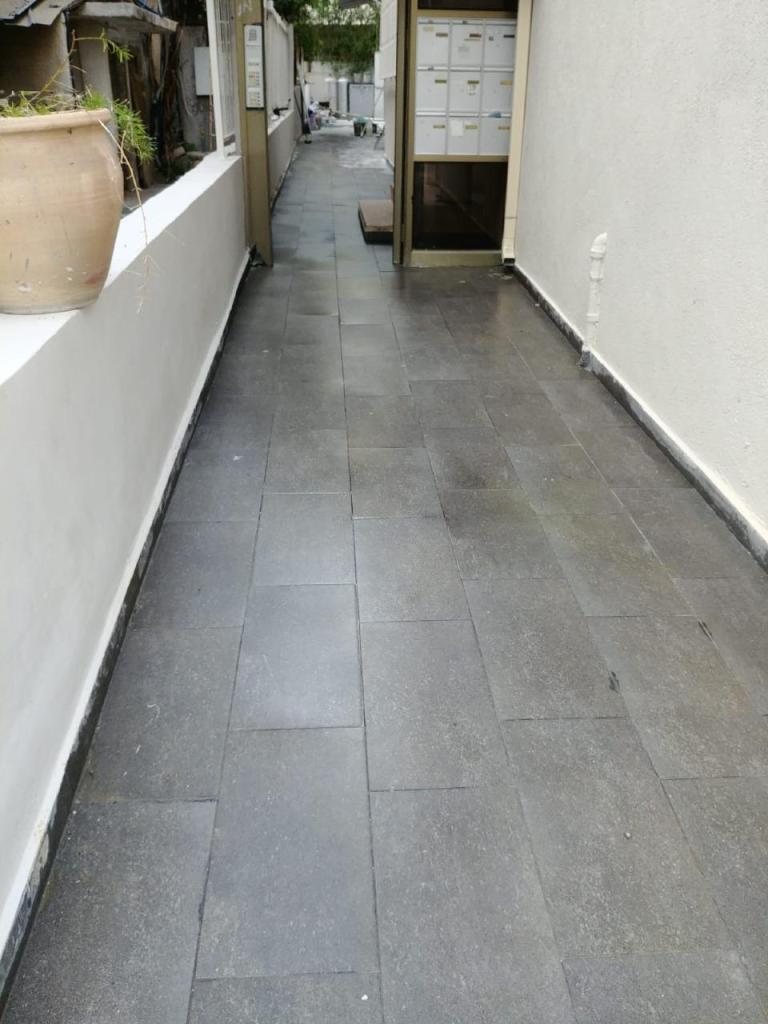 אדם גרופ אדם גרופ