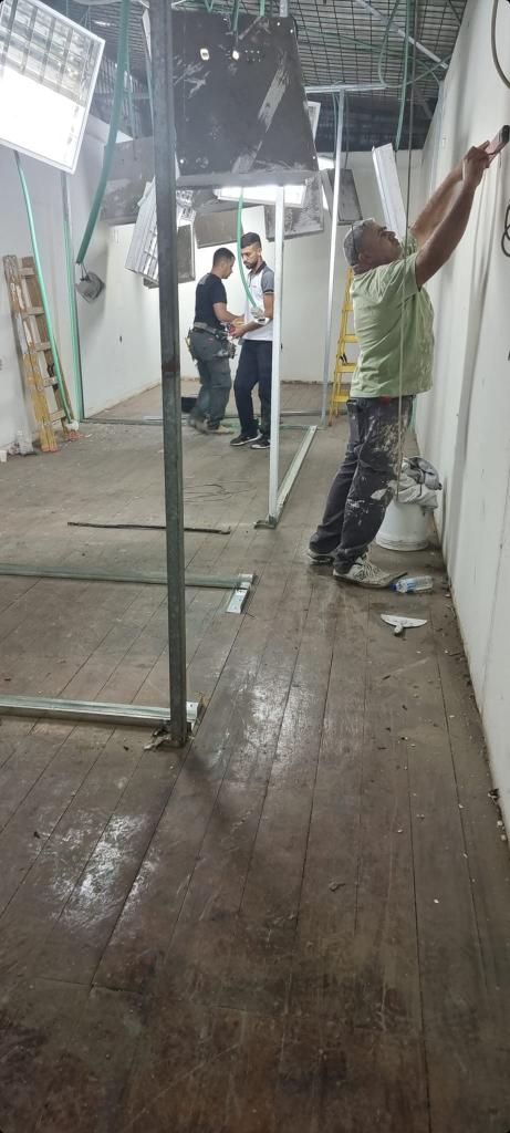 אדם גרופ אדם גרופ