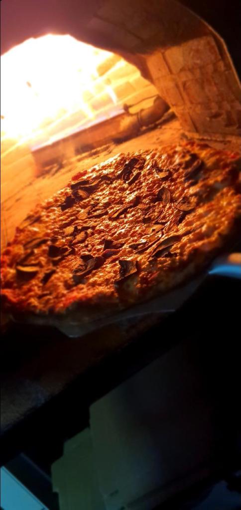 פיצה פלומה ביאנקה פיצה פלומה ביאנקה