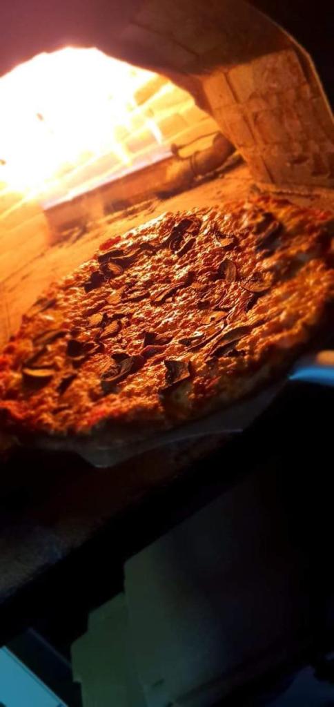 פיצה פלומה ביאנקה פיצה פלומה ביאנקה