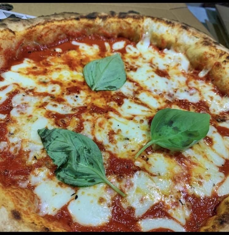 Ben Knafo Pizzaiolo Ben Knafo Pizzaiolo