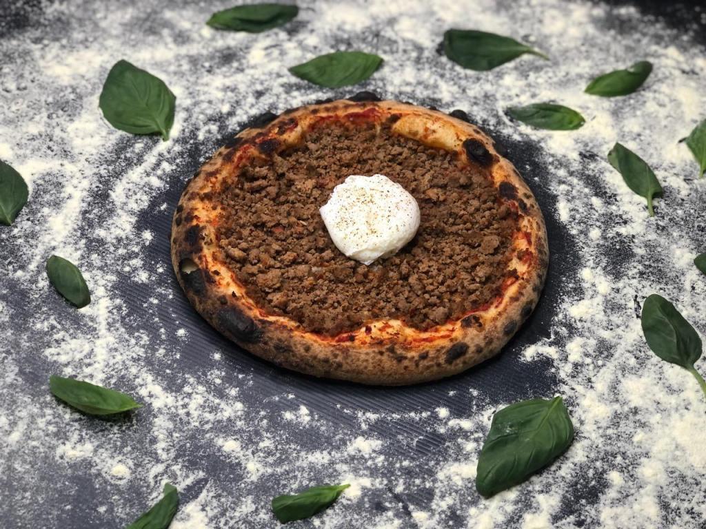 אלונסו פיצה בשר אלונסו פיצה בשר