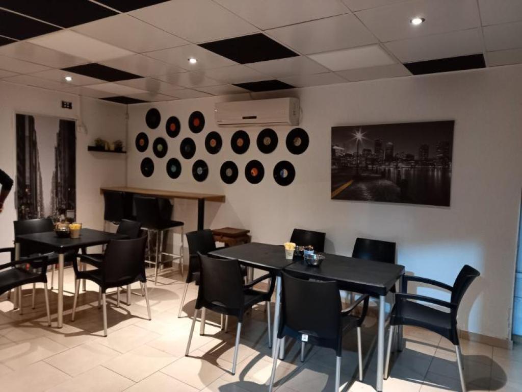 פאוזה בר קפה פאוזה בר קפה