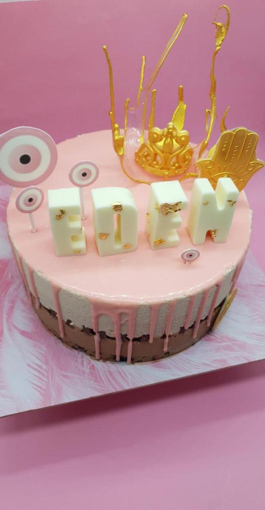 Dora cakes Dora cakes