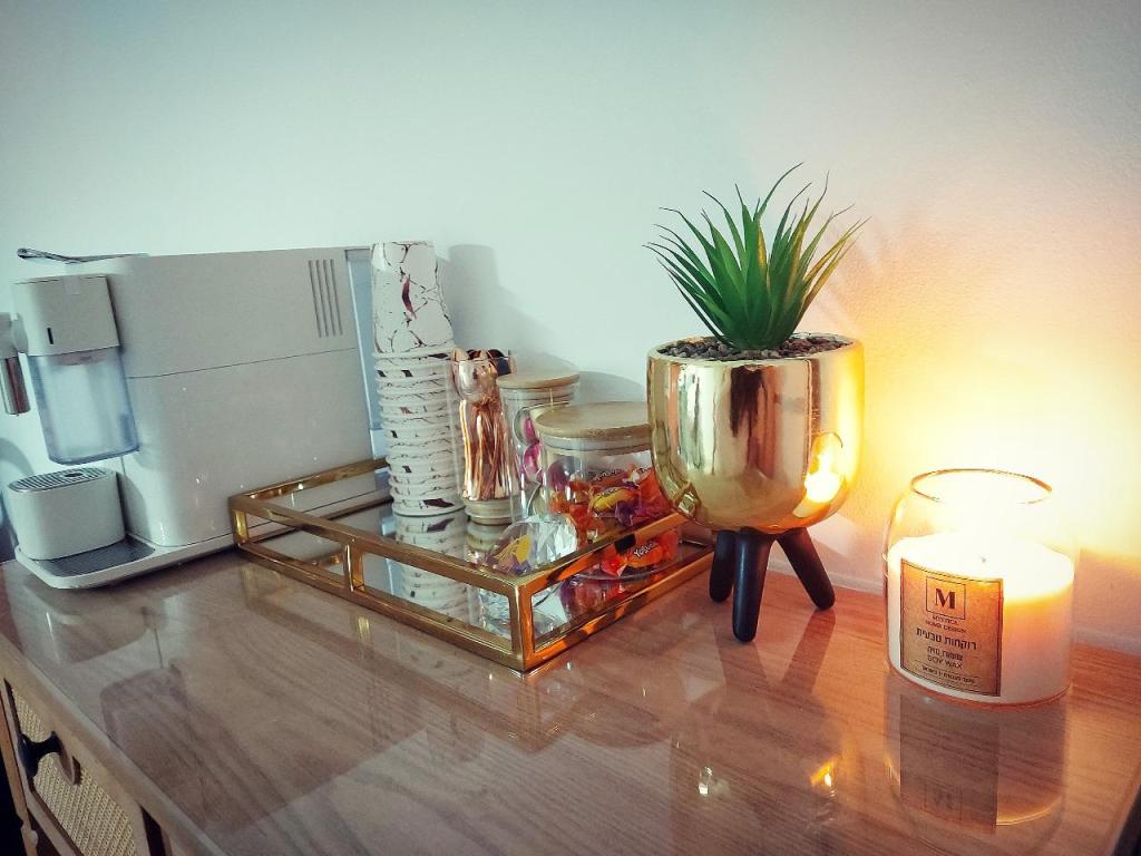 Batel Levi Nail Batel Levi Nail