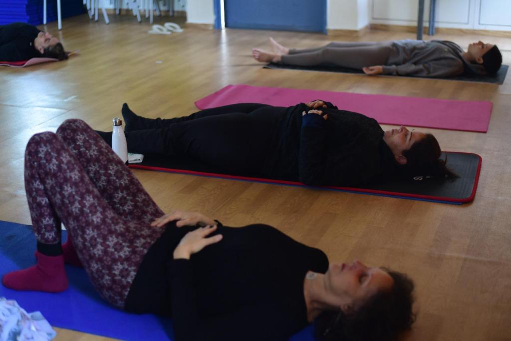 זהבה יוגה מגע ונשימה זהבה יוגה מגע ונשימה