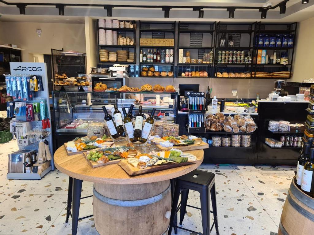 בוטיקניק בוטיקניק