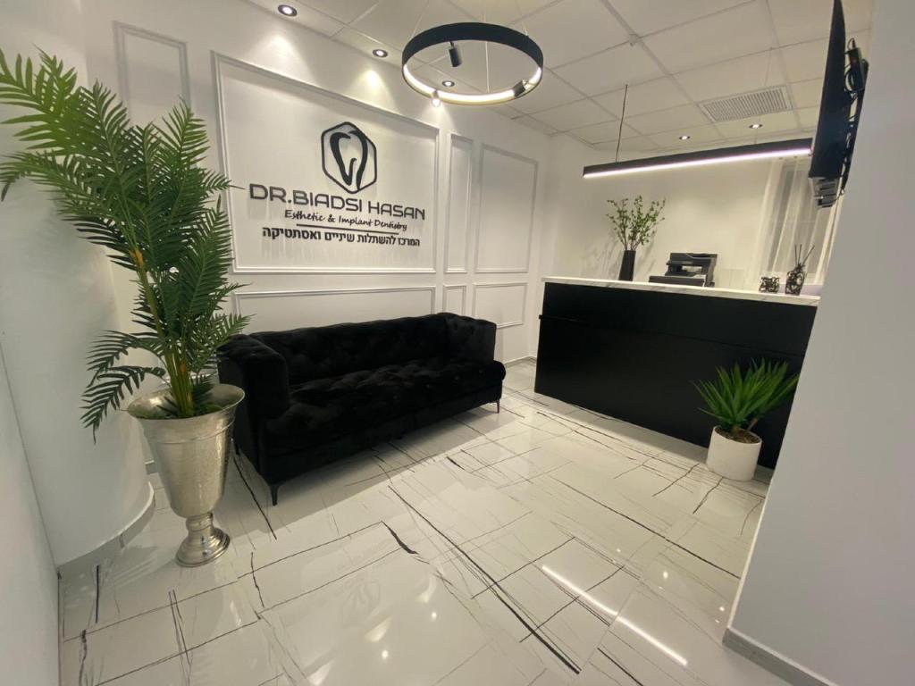 ד"ר ביאדסי חסן ד"ר ביאדסי חסן