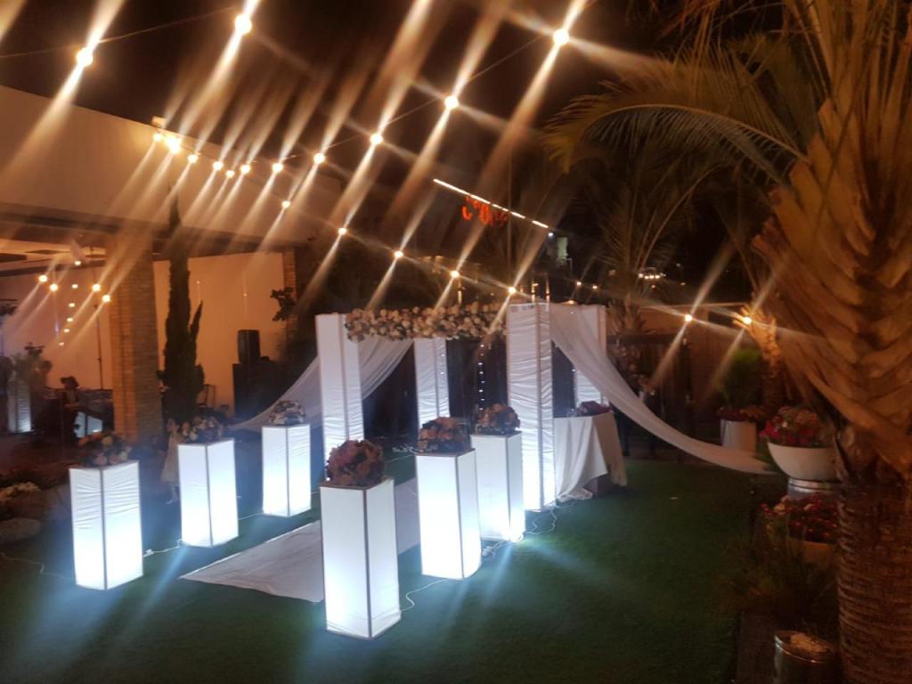 כלולים כלולים