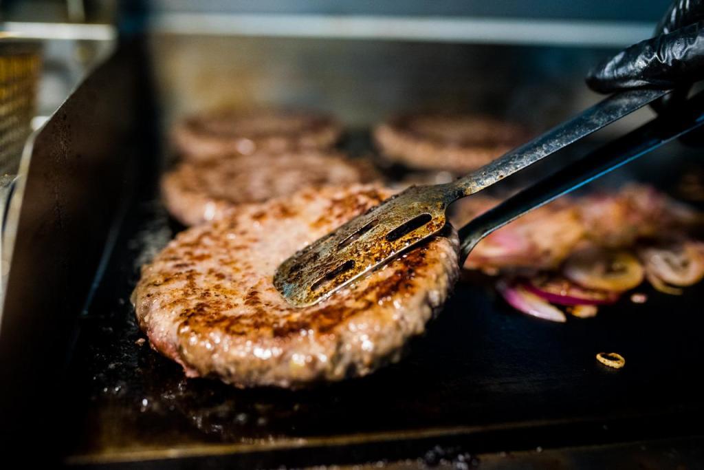 בורגר מאנץ' טלמון בורגר מאנץ' טלמון