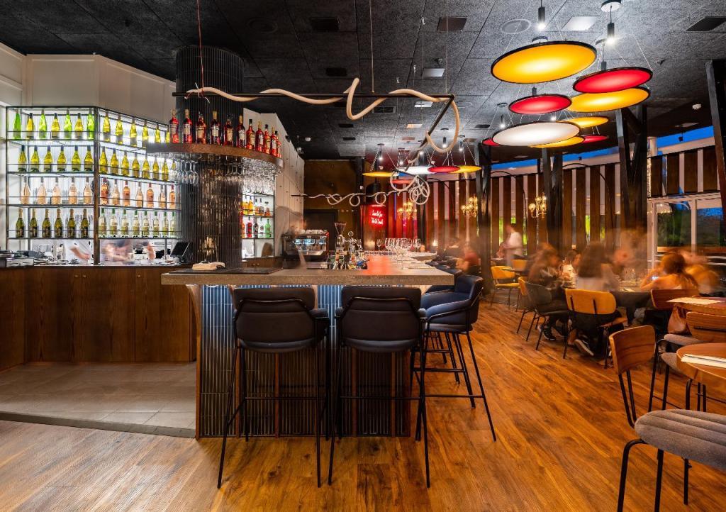 פלומינו Palomino פלומינו Palomino