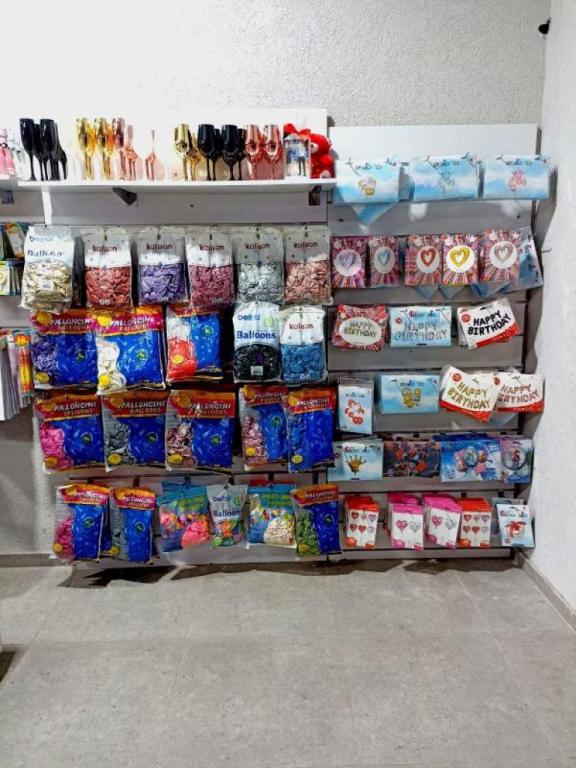 בלוני עלמה בלוני עלמה