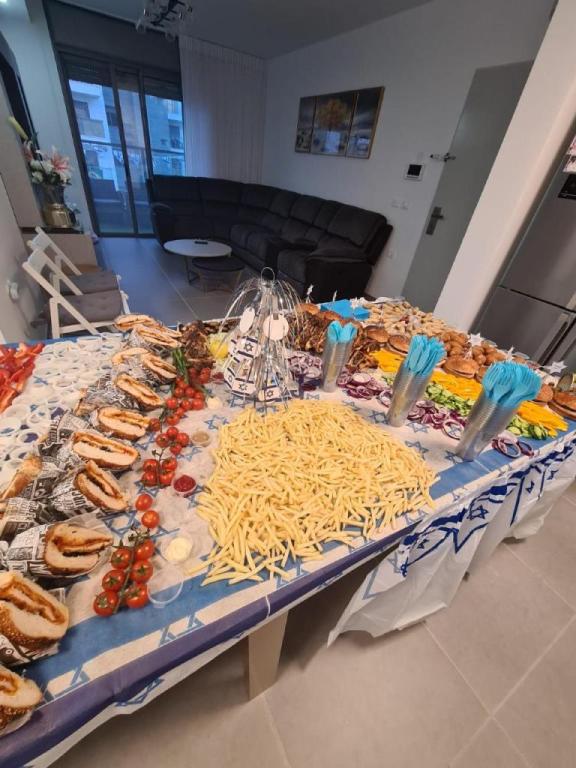 לינוי שוק לינוי שוק