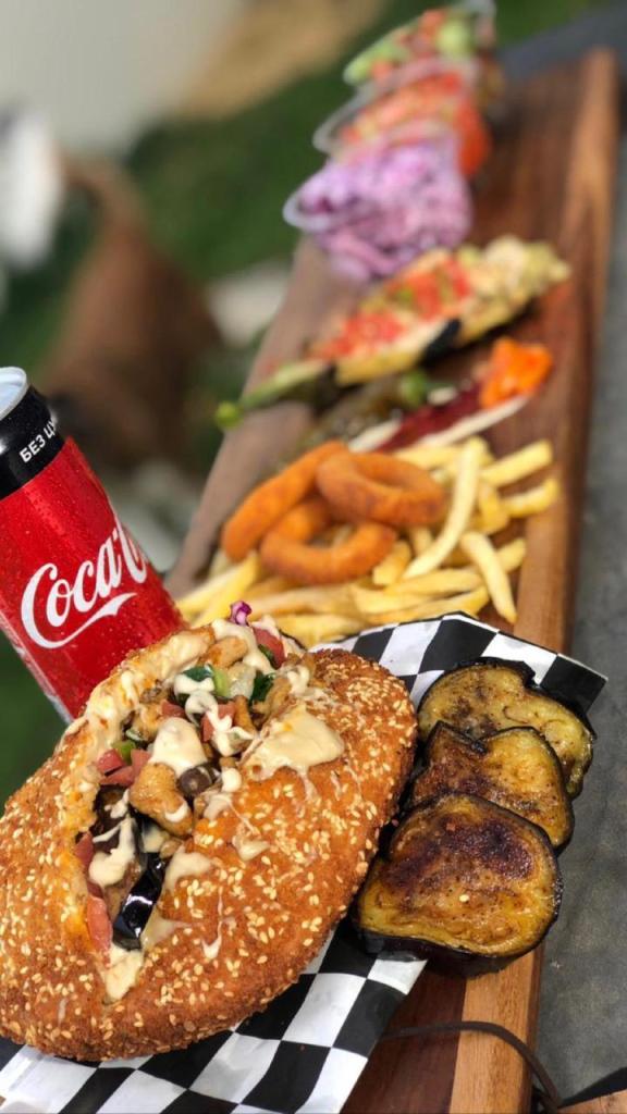 פיתה שניצל פיתה שניצל