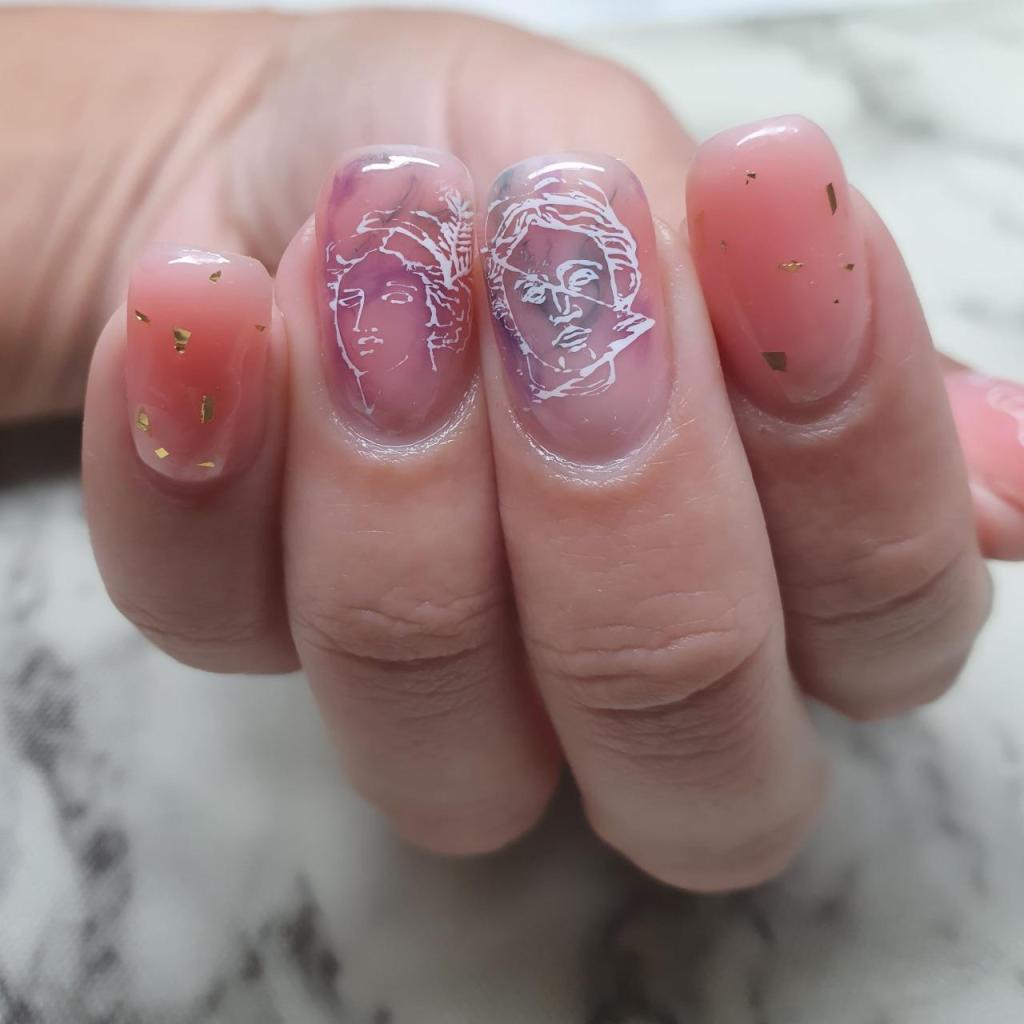 Yuval manicure Yuval manicure