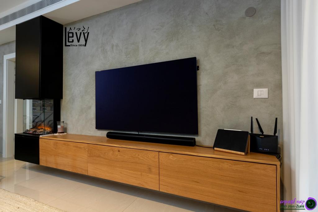 נגרית לוי נגרית לוי