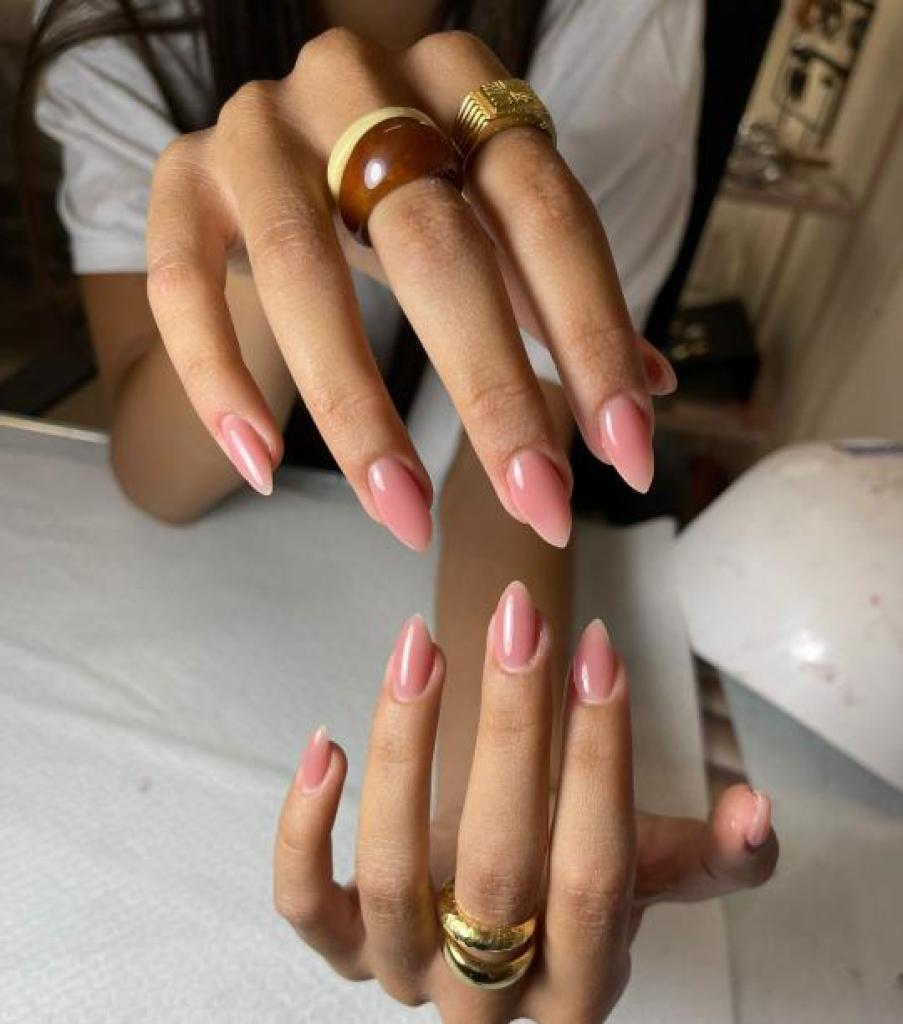 מור ניילס מור ניילס