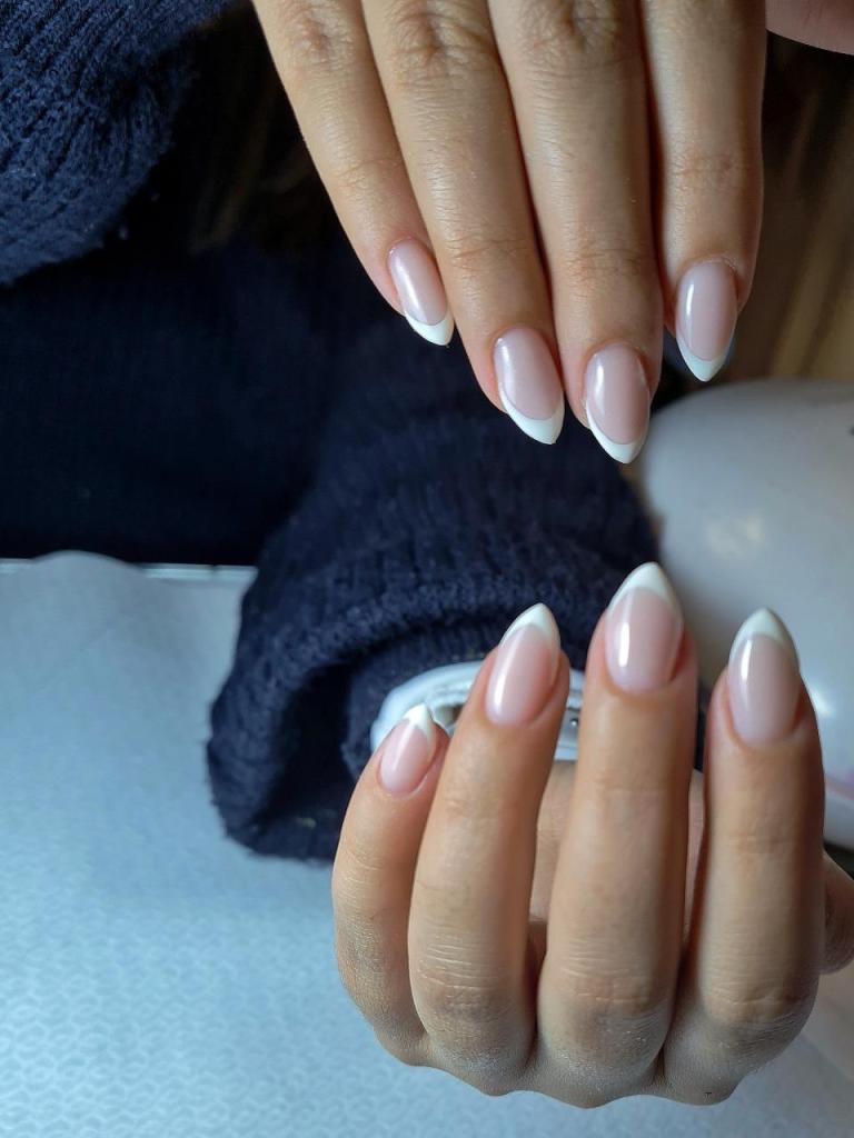 מור ניילס מור ניילס