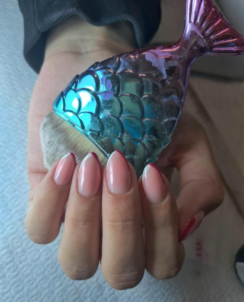 מור ניילס מור ניילס