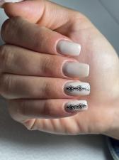 Liel.p.nail