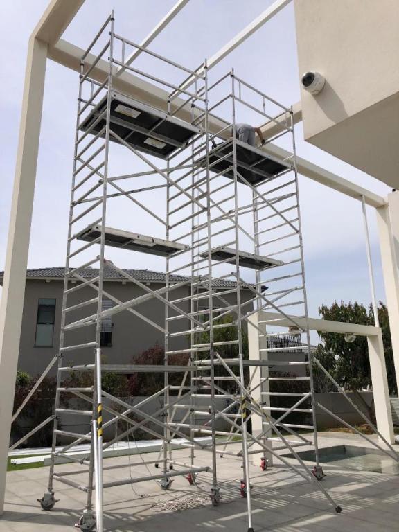 סולמות ופיגומים סולמות ופיגומים