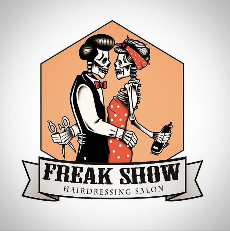 מספרת פריק שואו מספרת פריק שואו