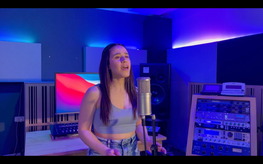 נופר חדד נופר חדד